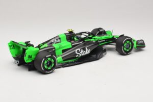Stake Kick Sauber C44 G. Zhou Emilia Romagna GP 2024 Minichamps 1:18 117240124 レジン - 画像 2/7