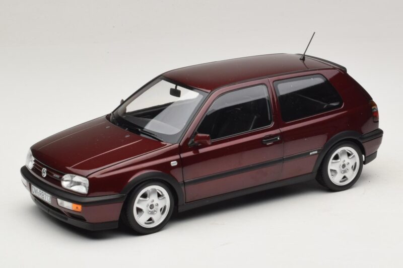 Volkswagen Golf VR6 Mk3 Indian Red 限定版 Norev 1:18 188505 メタル
