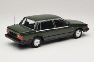 Volvo 740 GL ダークグリーン Minichamps 1:18 155171702 メタル - 画像 2/6