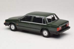 Volvo 740 GL ダークグリーン Minichamps 1:18 155171702 メタル - 画像 5/6