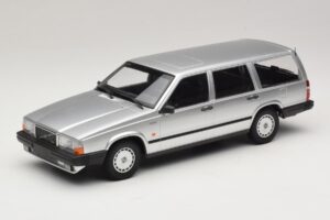 Volvo 740 GL エステート シルバー Minichamps 1:18 155171770 メタル