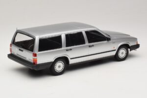 Volvo 740 GL エステート シルバー Minichamps 1:18 155171770 メタル - 画像 2/6