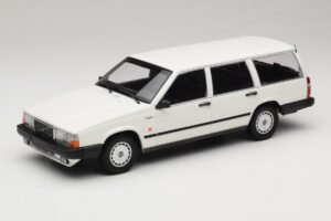 Volvo 740 GL エステート ホワイト Minichamps 1:18 155171772 メタル