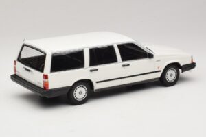 Volvo 740 GL エステート ホワイト Minichamps 1:18 155171772 メタル - 画像 2/6