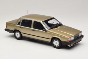 Volvo 740 GL ゴールド Minichamps 1:18 155171700 メタル - 画像 4/6