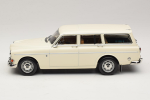 Volvo Amazon ワゴン Pearl White Norev 1:18 188750 メタル - 画像 3/6
