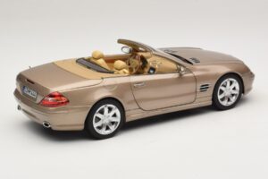 Mercedes SL500 R230 Travertine Beige Norev 1:18 183843 メタル - 画像 3/9