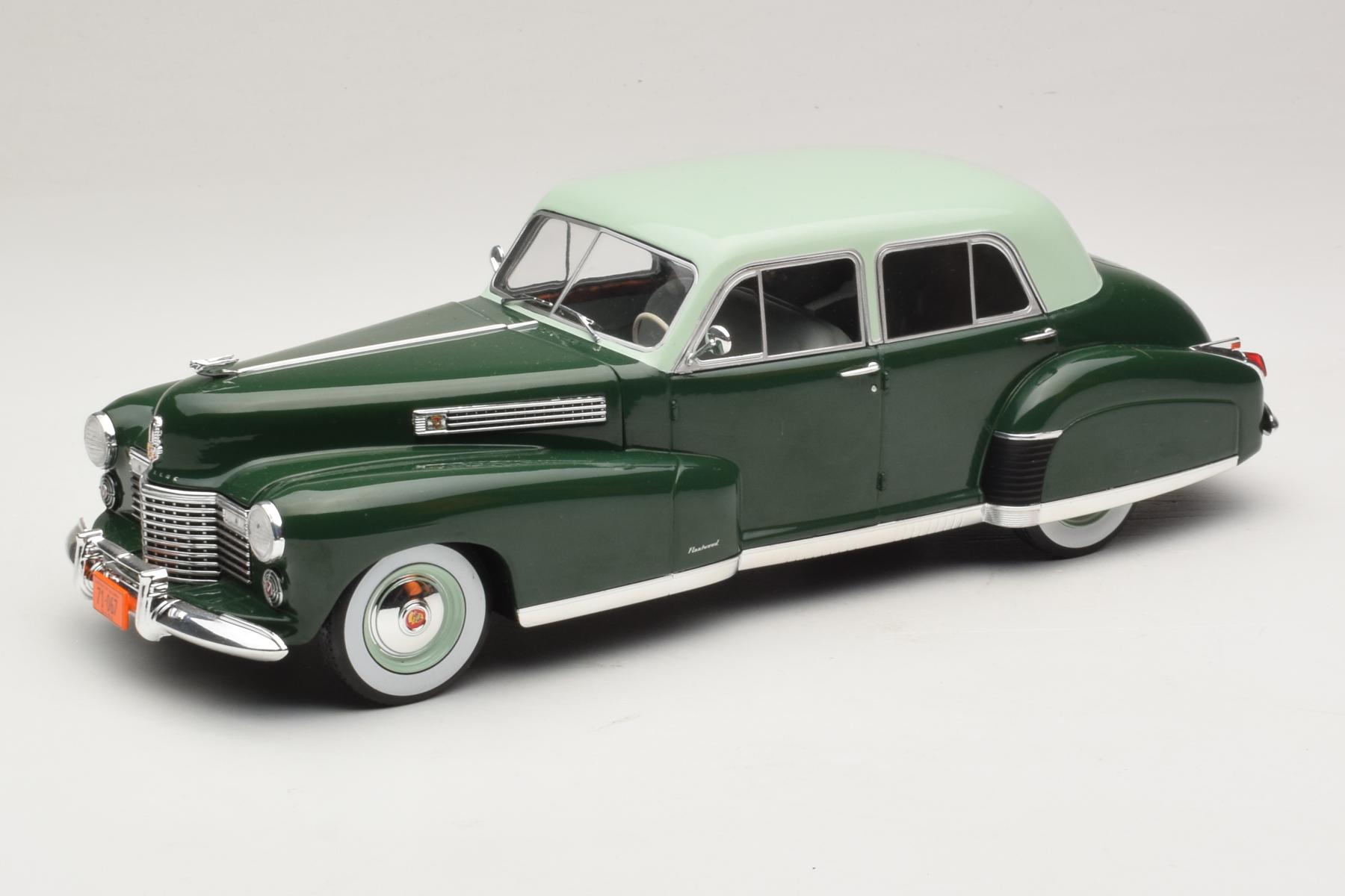 Cadillac フリートウッド60スペシャル 1/18 MCG
