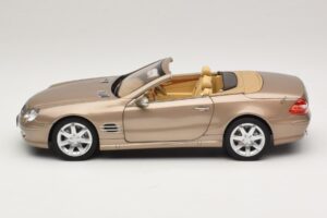 Mercedes SL500 R230 Travertine Beige Norev 1:18 183843 メタル - 画像 5/9
