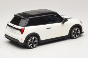 Mini Cooper S F66 Nanuq White Metallic Otto 1:18 OT1245 レジン - 画像 2/6