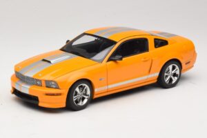 Ford Mustang GT S197 Grabber Orange Metallic AUTOart 1:18 73117-A1 メタル
