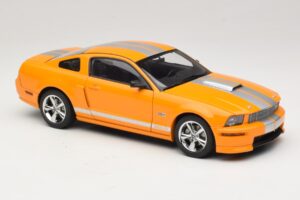 Ford Mustang GT S197 Grabber Orange Metallic AUTOart 1:18 73117-A1 メタル - 画像 6/8