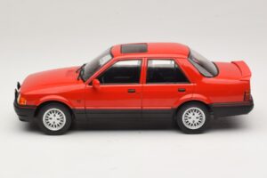 Ford Orion Mk2 1600E レッド MCG 1:18 MCG18488 メタル - 画像 3/6