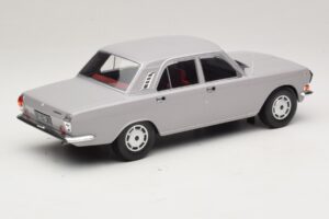 GAZ Volga GAZ-24-10 グレー MCG 1:18 MCG18016 メタル - 画像 2/6