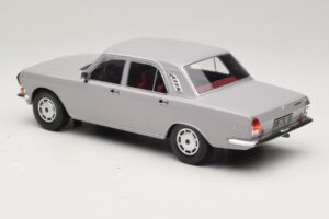 GAZ Volga GAZ-24-10 グレー MCG 1:18 MCG18016 メタル - 画像 5/6