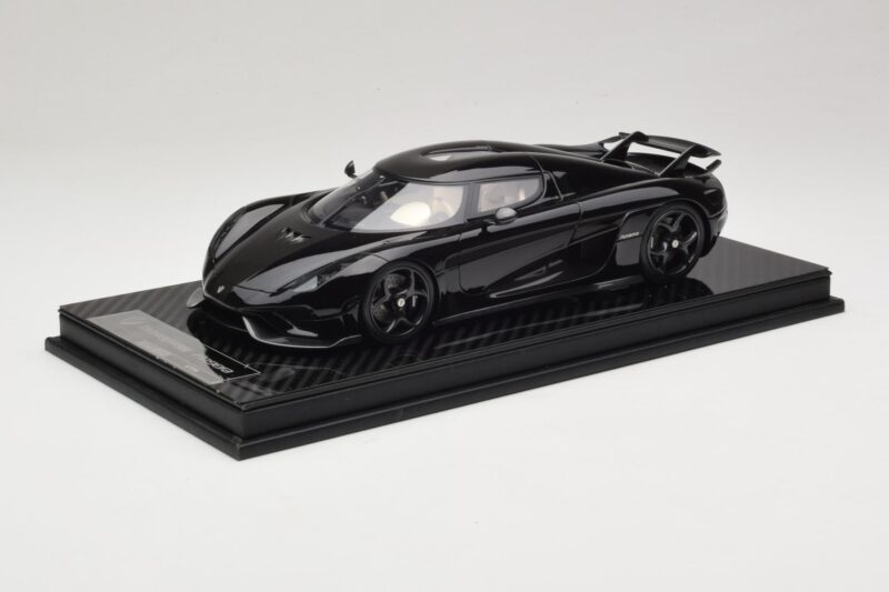 Koenigsegg Regera ブラック カーボンパッケージ ベージュインテリア FrontiArt 1:18 REMC042 レジン