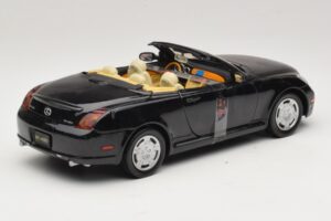 Lexus SC430 カブリオレ ブラック Motormax 1:18 73119 メタル - 画像 2/6
