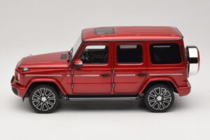 Mercedes G-Class W465 Hyacinth Red Norev 1:18 183037 メタル - 画像 3/6