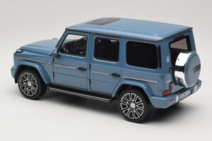Mercedes G-Class W465 Vintage Blue Norev 1:18 183034 メタル - 画像 5/6