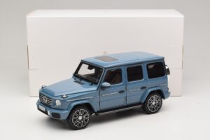Mercedes G-Class W465 Vintage Blue Norev 1:18 183034 メタル - 画像 6/6