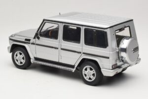 Mercedes G500 W463 LWB ディーラーエディション シルバー AUTOart 1:18 B66962142 メタル - 画像 7/8