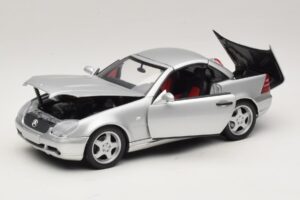 Mercedes SLK230 R170 AMG ロードスター シルバー UT Models 1:18 26152 メタル - 画像 2/8