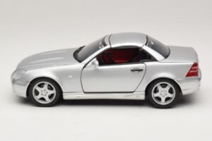 Mercedes SLK230 R170 AMG ロードスター シルバー UT Models 1:18 26152 メタル - 画像 4/8