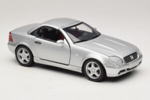Mercedes SLK230 R170 AMG ロードスター シルバー UT Models 1:18 26152 メタル - 画像 6/8
