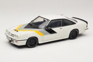 Opel Manta B GT/E ホワイト カスタムブラックホイール Revell 1:18 08422 メタル