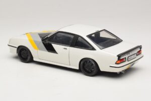 Opel Manta B GT/E ホワイト カスタムブラックホイール Revell 1:18 08422 メタル - 画像 7/8