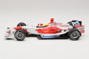 Panasonic Toyota Racing TF106 #12 R. Schumacher 2006 Minichamps 1:18 AM59557K メタル - 画像 3/7