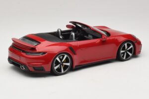 Porsche 911 992 Turbo S カブリオレ ダークレッド Minichamps 1:18 PORSCHE007 メタル - 画像 2/6