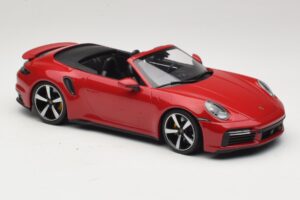 Porsche 911 992 Turbo S カブリオレ ダークレッド Minichamps 1:18 PORSCHE007 メタル - 画像 4/6