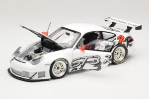 Porsche 911 996 GT3 RSR ホワイト 2005 Minichamps 1:18 WAP02160215 メタル - 画像 2/8