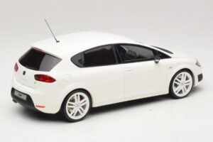 SEAT Leon Cupra R Mk2 ホワイト Otto 1:18 OT1332 レジン - 画像 2/6