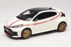 Toyota GR Yaris TGR Italy リミテッドエディション Pure White Otto 1:18 OT1183 レジン