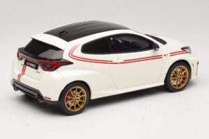 Toyota GR Yaris TGR Italy リミテッドエディション Pure White Otto 1:18 OT1183 レジン - 画像 2/6