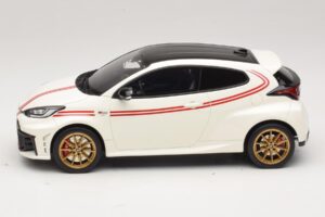 Toyota GR Yaris TGR Italy リミテッドエディション Pure White Otto 1:18 OT1183 レジン - 画像 3/6
