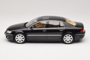 Volkswagen Phaeton 3D 6.0 W12 ブラック Otto 1:18 OT1266 レジン - 画像 3/6