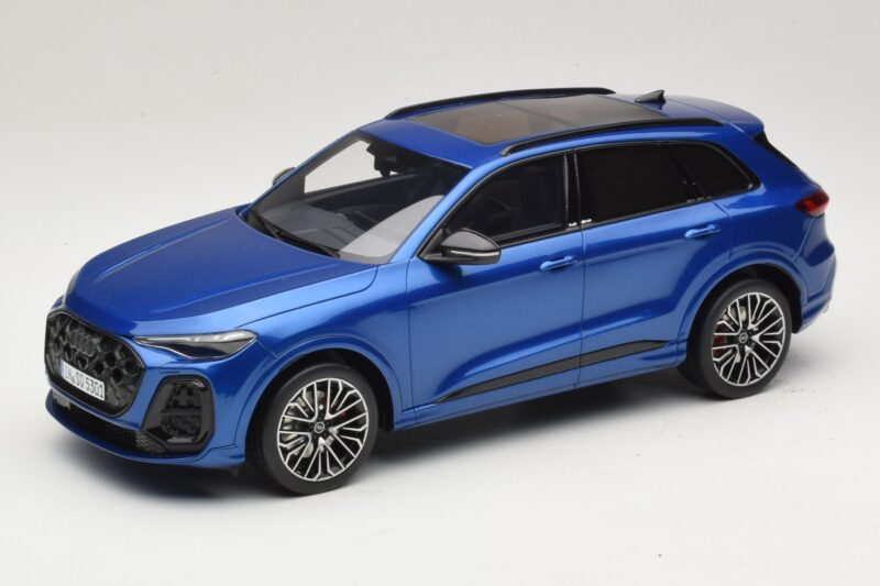 Audi SQ5 FY TFSI Ultra ブルー Otto 1:18 OT1281 レジン