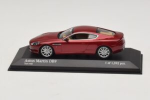 Aston Martin DB9 レッドメタリック Minichamps 1:43 400137340 メタル