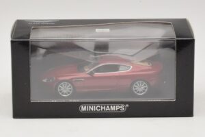 Aston Martin DB9 レッドメタリック Minichamps 1:43 400137340 メタル - 画像 4/4