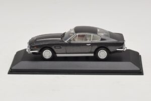 Aston Martin DBS On Her Majesty's Secret Service 交換用ボックス Minichamps 1:43 436137600-R1 メタル