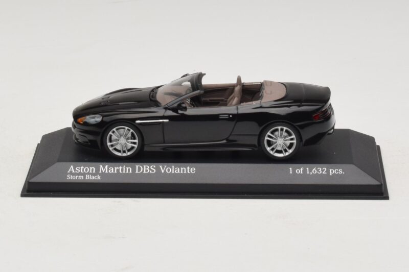 Aston Martin DBS Volante ブラックメタリック Minichamps 1:43 400137930 メタル