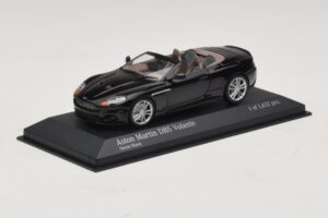 Aston Martin DBS Volante ブラックメタリック Minichamps 1:43 400137930 メタル - 画像 2/4