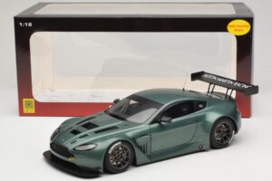 Aston Martin V12 Vantage GT3 グリーン AUTOart 1:18 81306 メタル - 画像 6/6