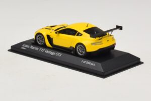 Aston Martin V12 Vantage GT3 イエロー Minichamps 1:43 437121391 メタル - 画像 3/4