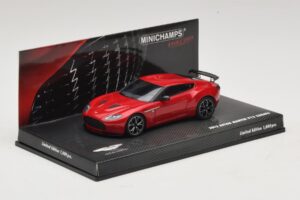 Aston Martin V12 Zagato レッド Minichamps 1:43 437137220 メタル - 画像 2/5