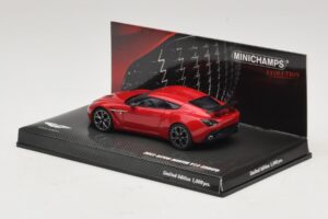 Aston Martin V12 Zagato レッド Minichamps 1:43 437137220 メタル - 画像 3/5
