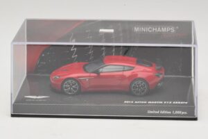 Aston Martin V12 Zagato レッド Minichamps 1:43 437137220 メタル - 画像 4/5